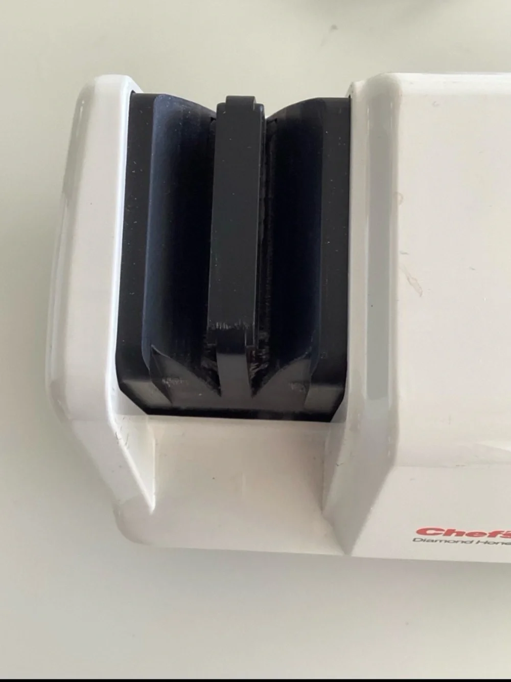Chef'sChoice 110 Electric Knife Sharpener - White/Black X10